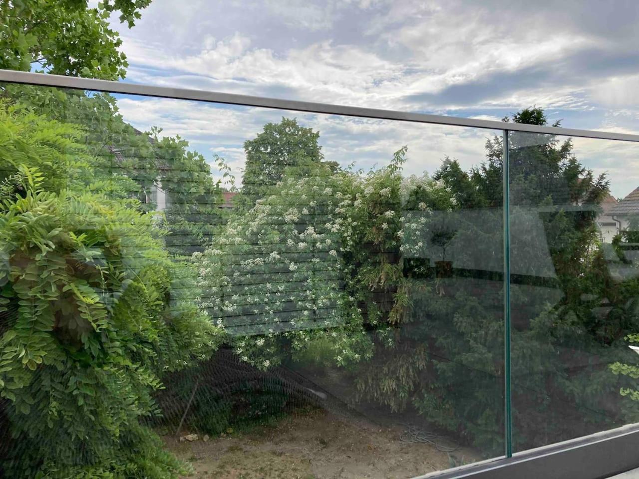 Neues Penthouse-Loft Mit Konuskarte Fuer Gratis Oepnv Apartment Ehrenkirchen Exterior photo